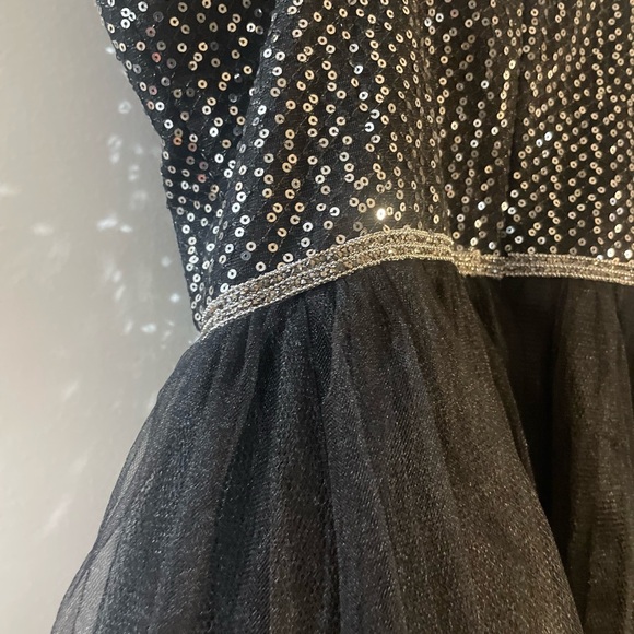 Elegant Black Tulle Dress with Rhinestone Bodice - Picture 6 of 14